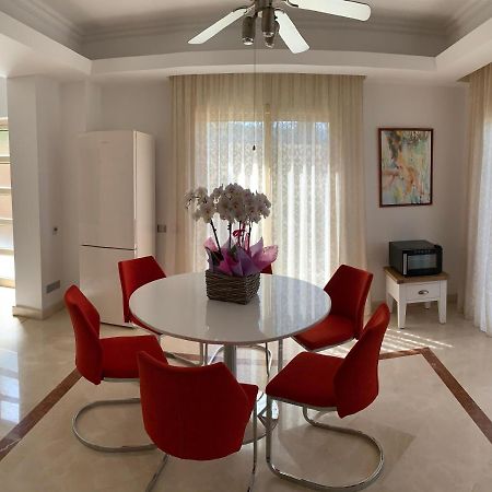 Beach Villa Olivia 尼奥克瑞奥 外观 照片