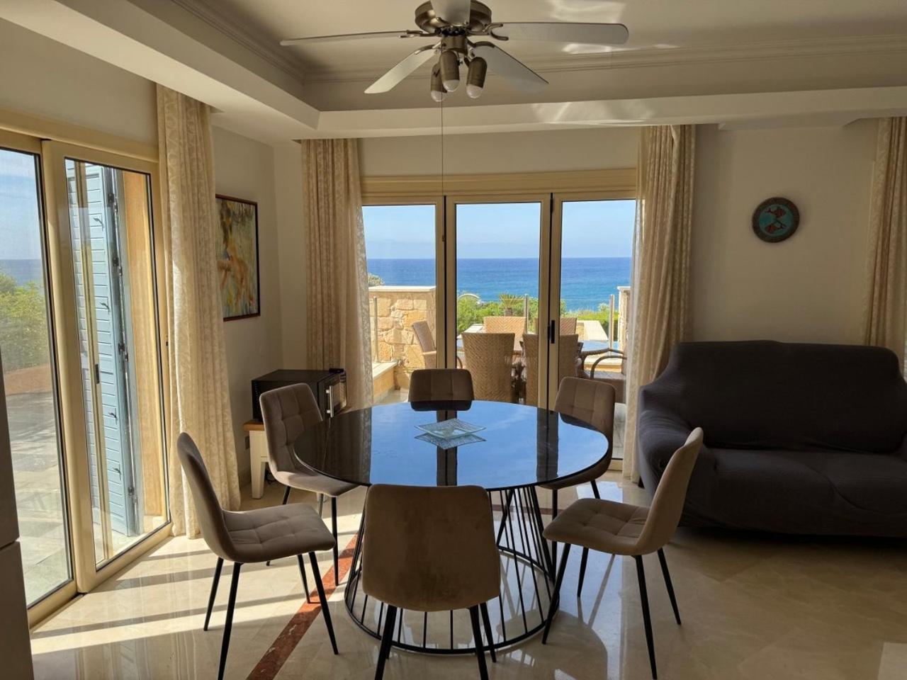 Beach Villa Olivia 尼奥克瑞奥 外观 照片