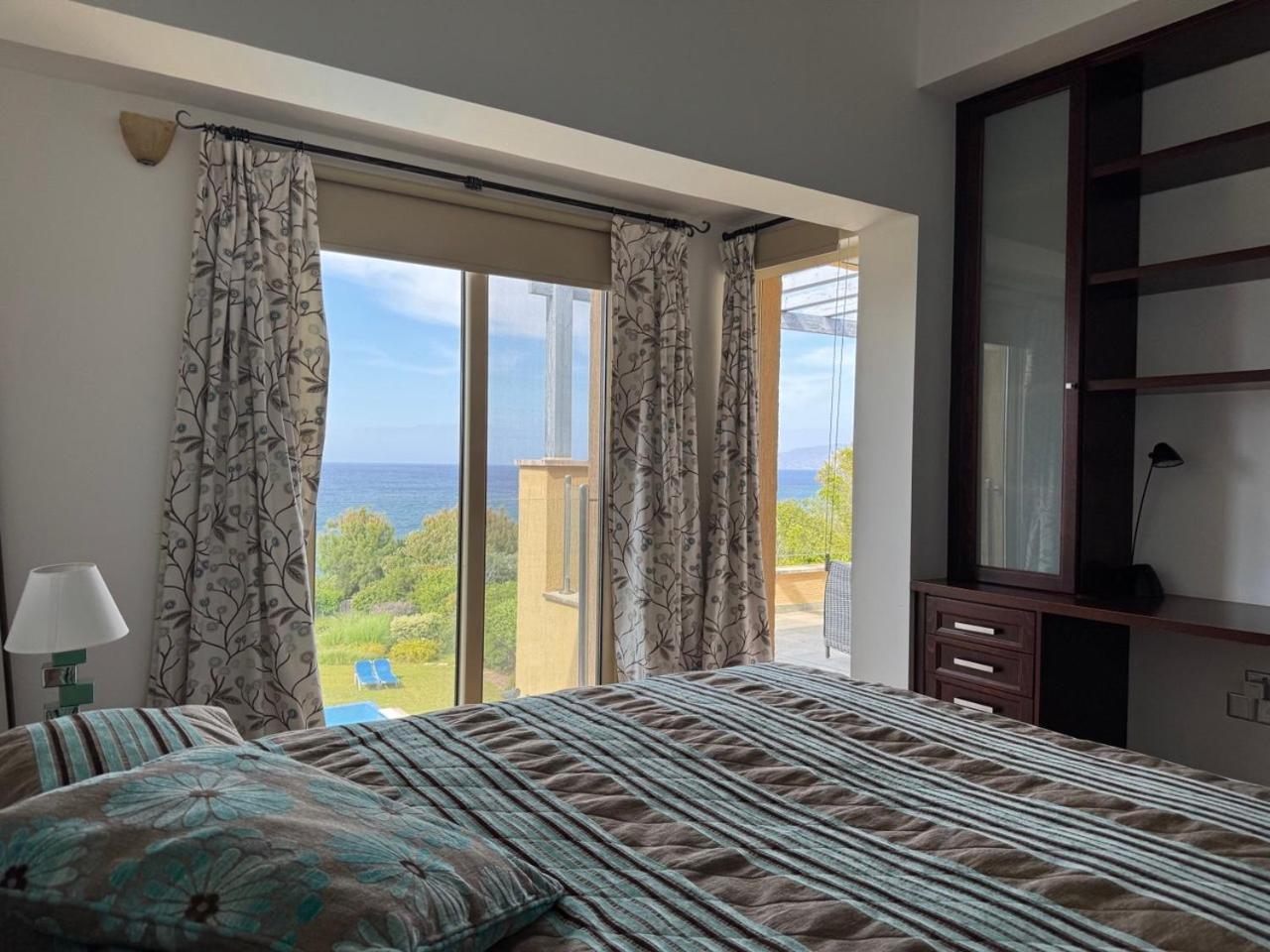 Beach Villa Olivia 尼奥克瑞奥 外观 照片