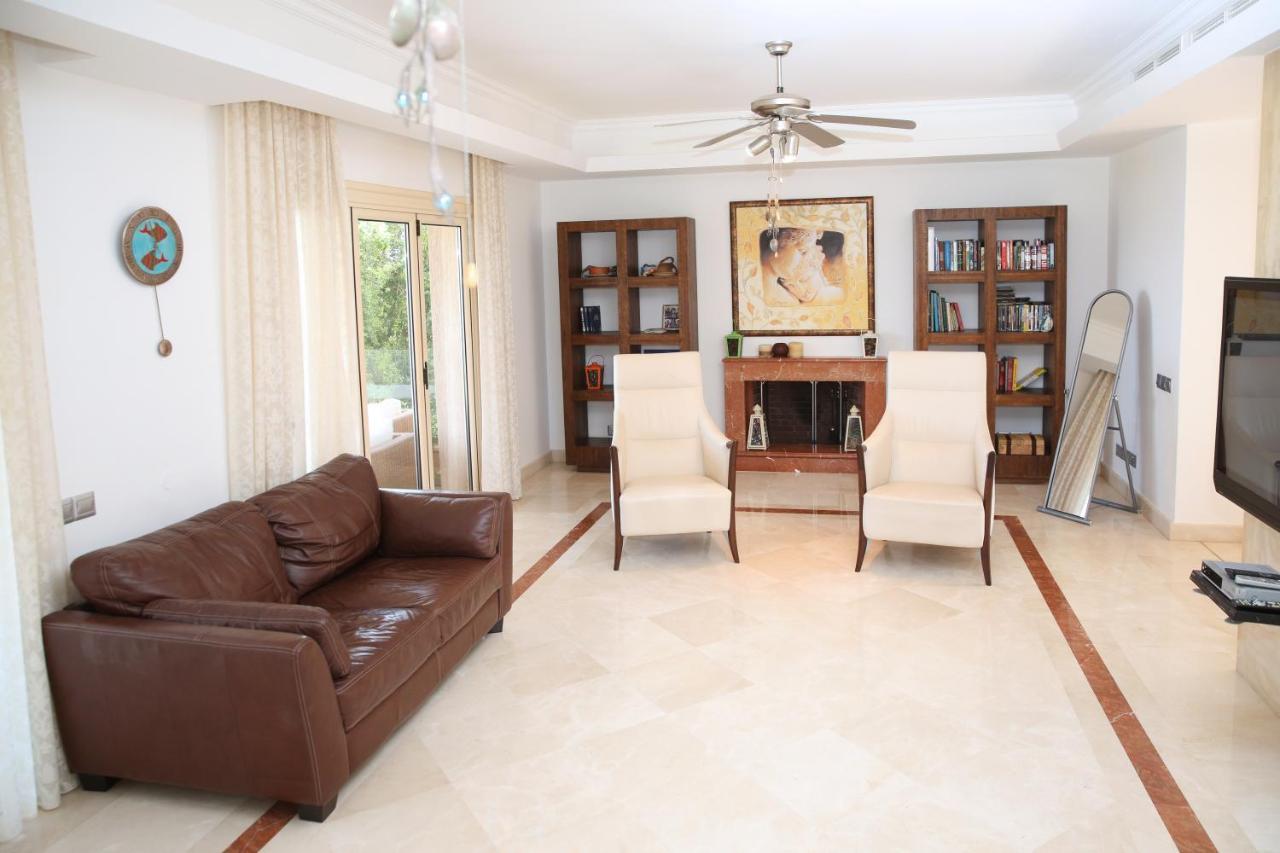 Beach Villa Olivia 尼奥克瑞奥 外观 照片