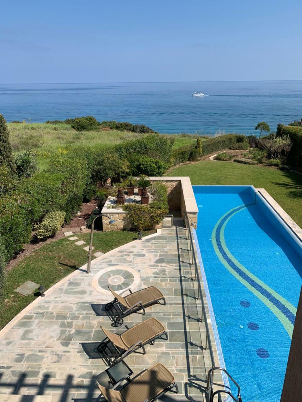 Beach Villa Olivia 尼奥克瑞奥 外观 照片