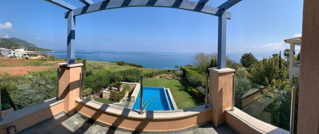 Beach Villa Olivia 尼奥克瑞奥 外观 照片