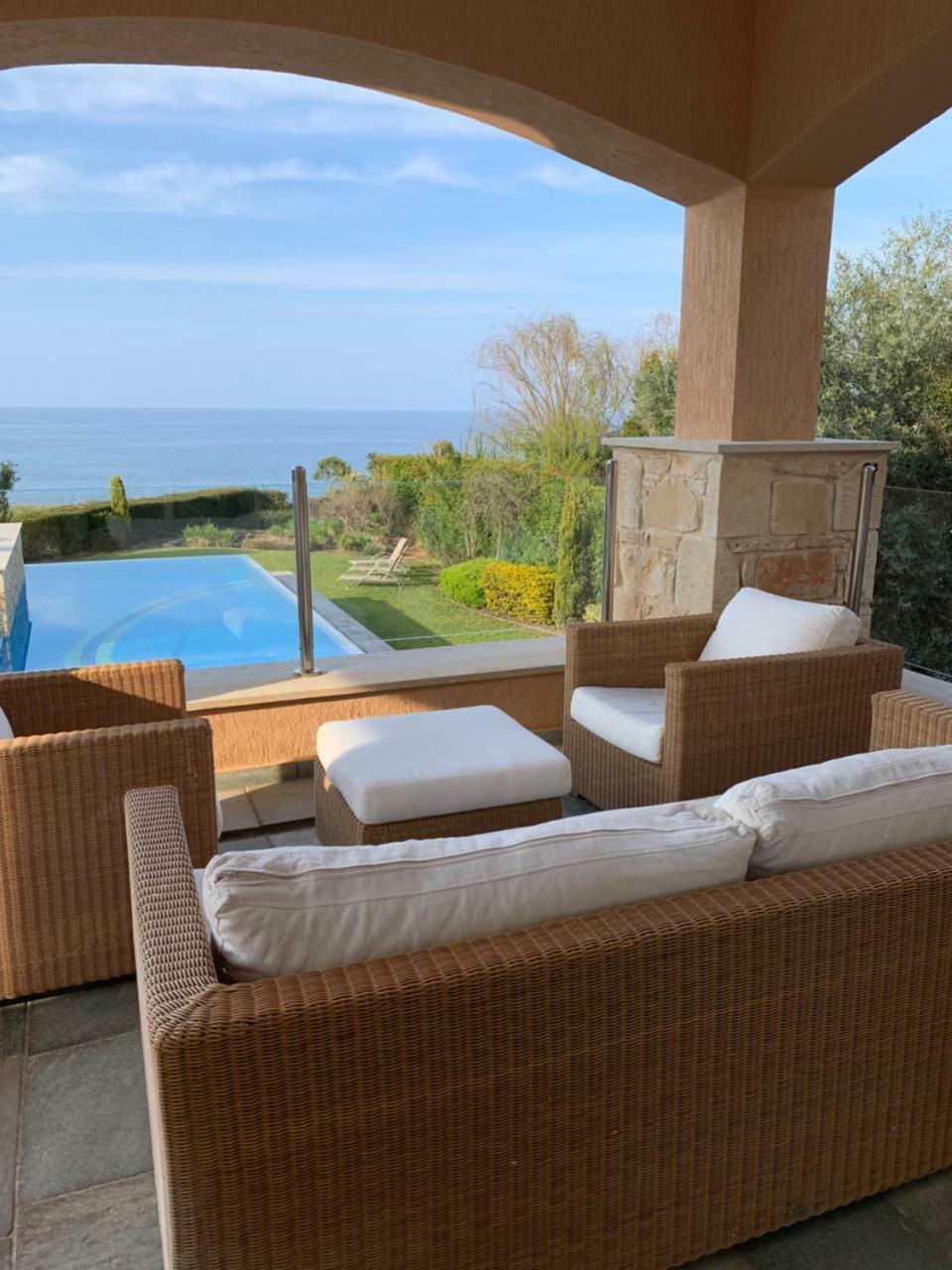 Beach Villa Olivia 尼奥克瑞奥 外观 照片