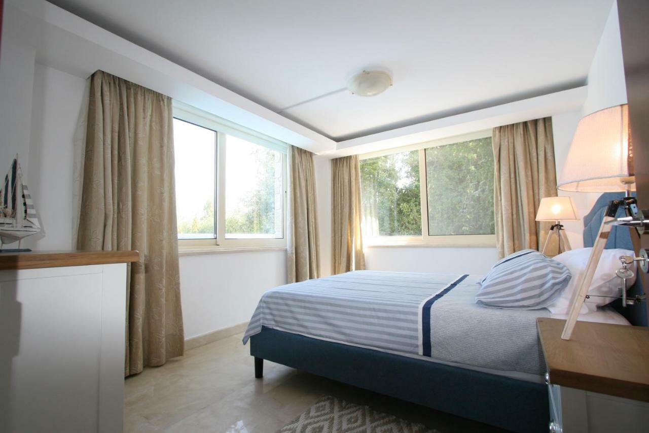 Beach Villa Olivia 尼奥克瑞奥 外观 照片